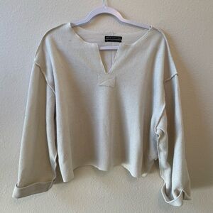 Urban Outfitters Off-White Ribbed V-Notch Pullover
